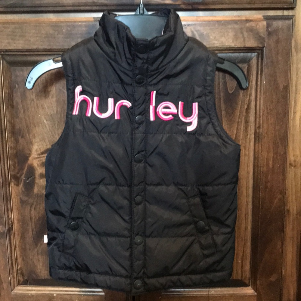 Black/pink Hurley puffer vest.